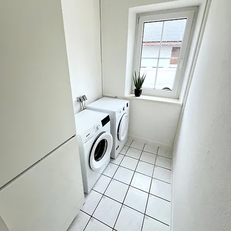 I 8 Personen - Monteurzimmer - - Apartamento