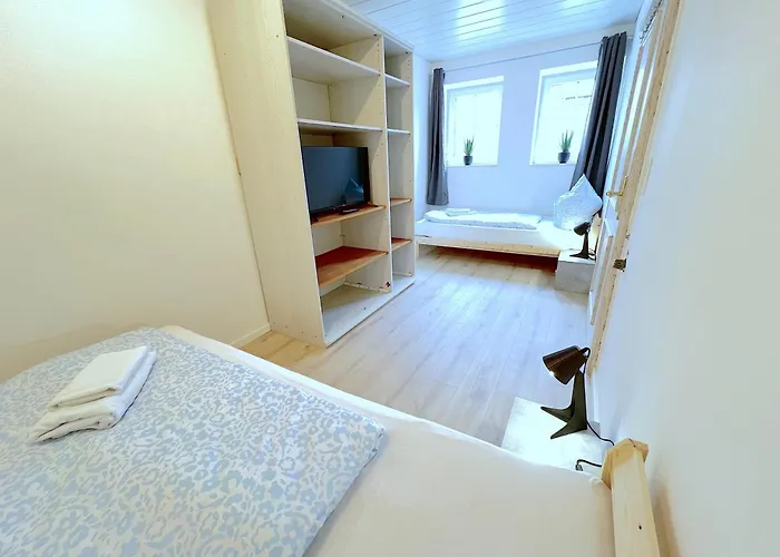 I 8 Personen - Monteurzimmer - - * Dingolfing